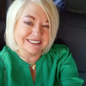 Meet your Posher, Shirley